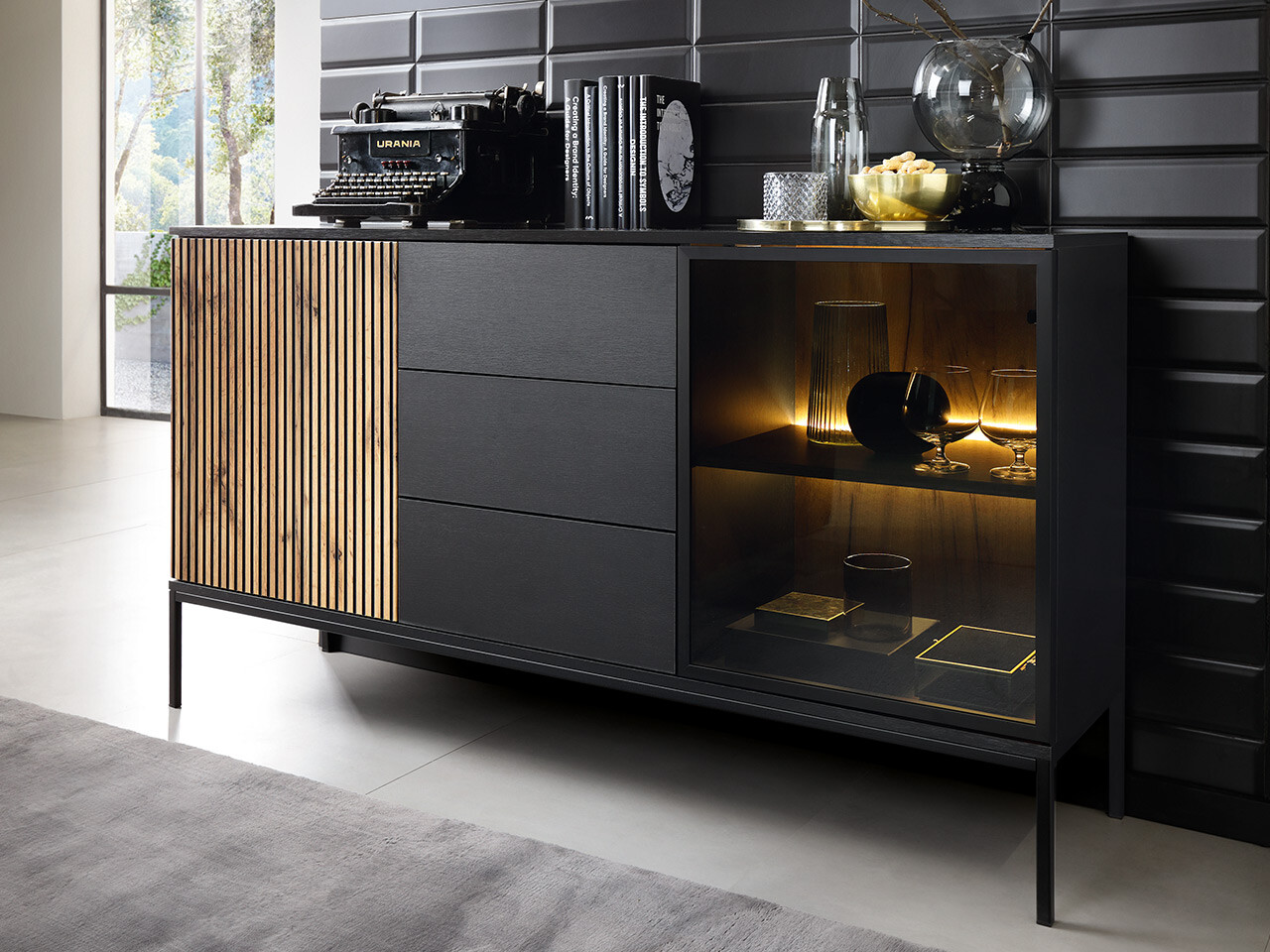 Comodă Manal (Negru + Stejar Wotan)