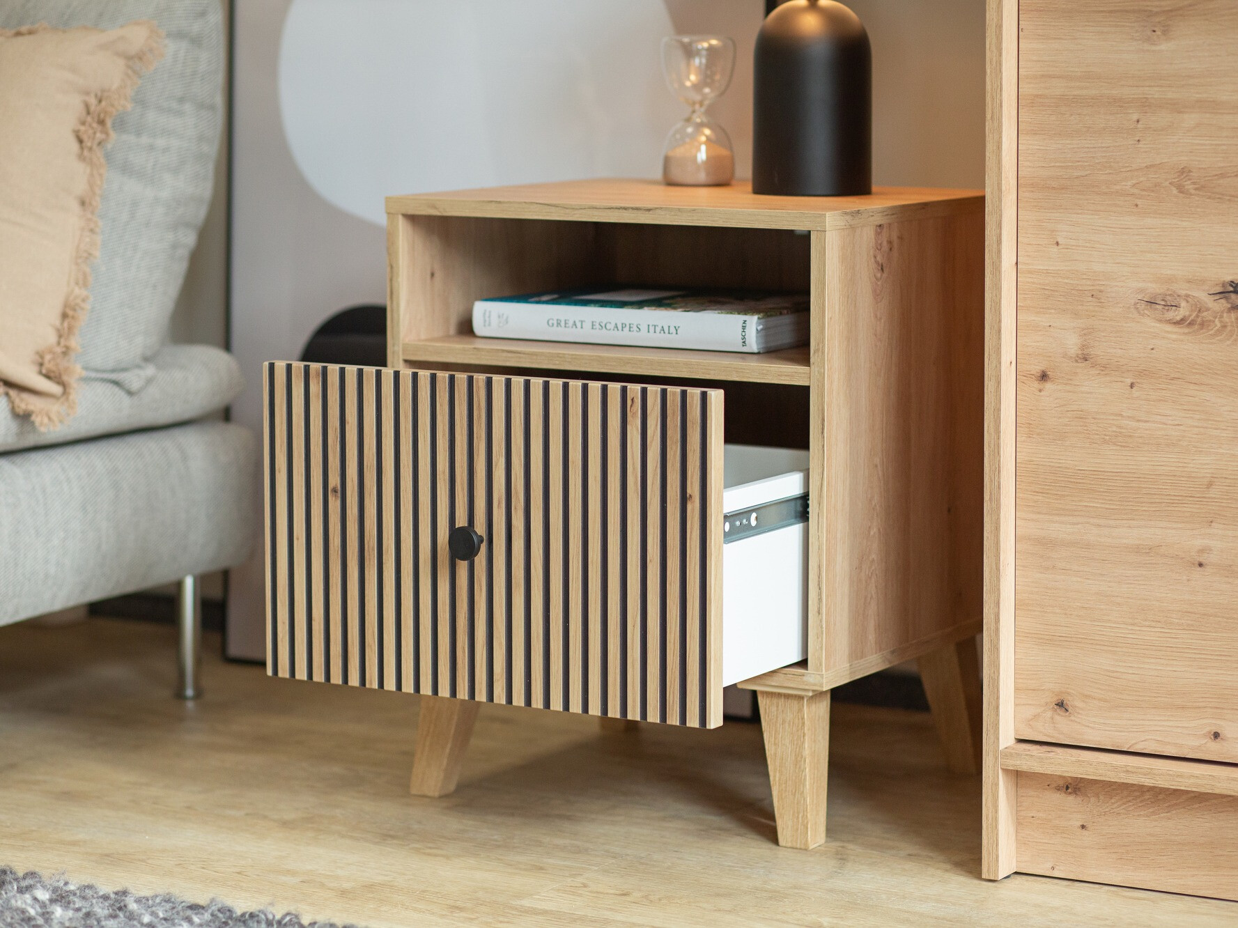 Noptieră Beltivi 106