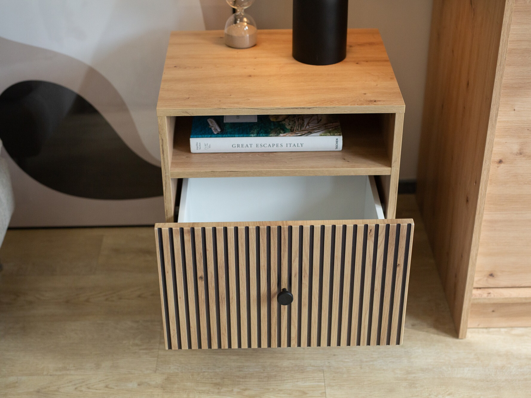 Noptieră Beltivi 106