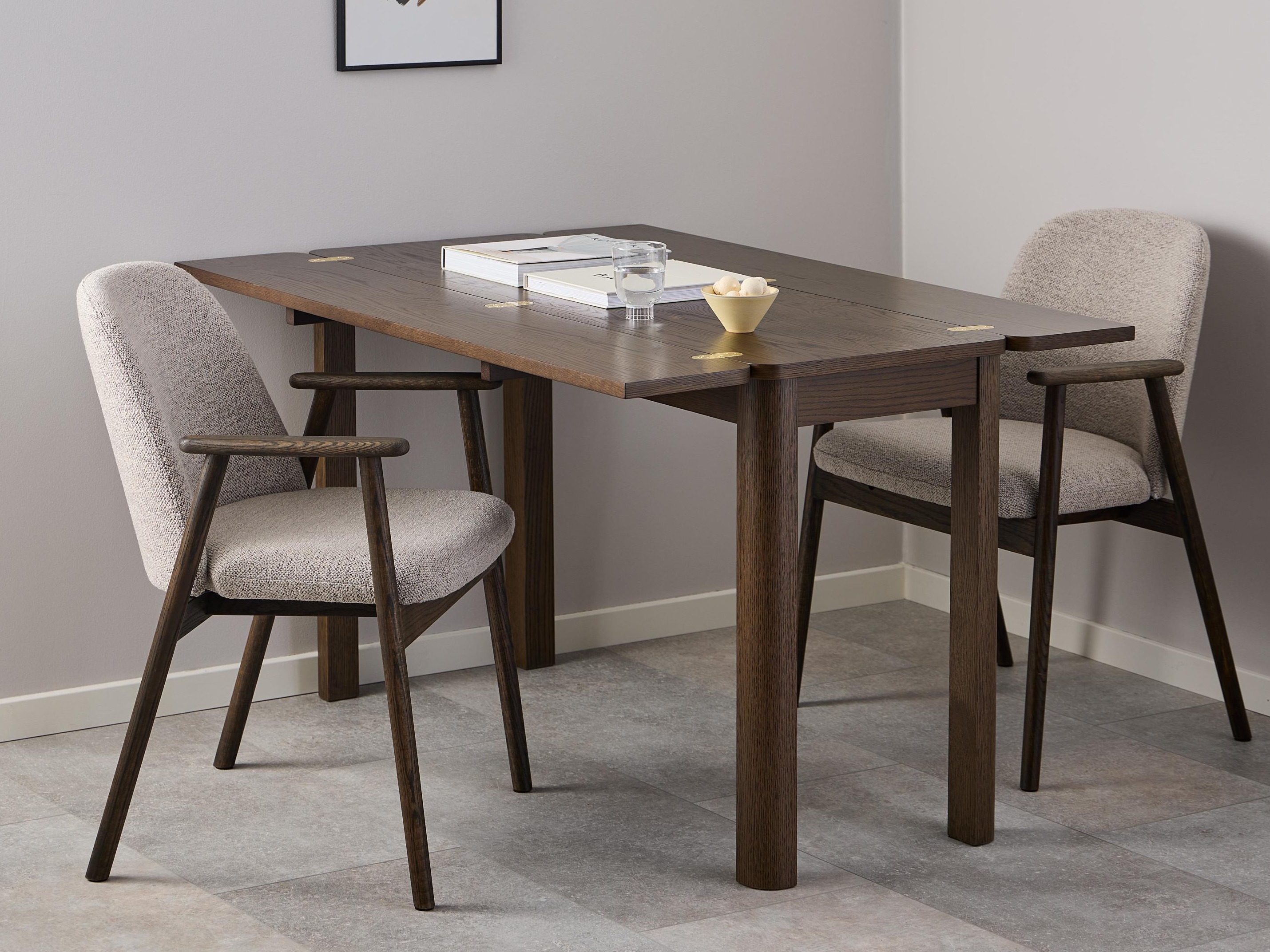 Scaun Norsica 890 (Bej + Lemn închis la culoare)