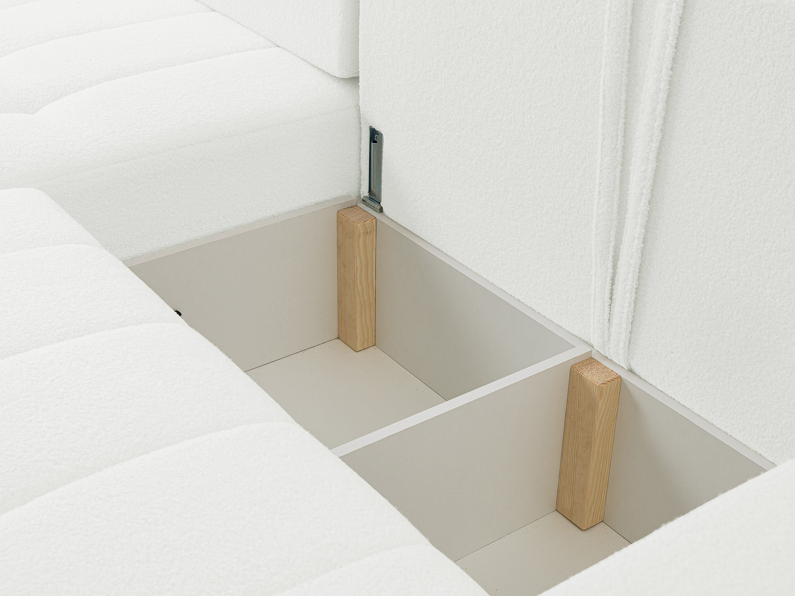 Colțar Cura (Bravo 02)