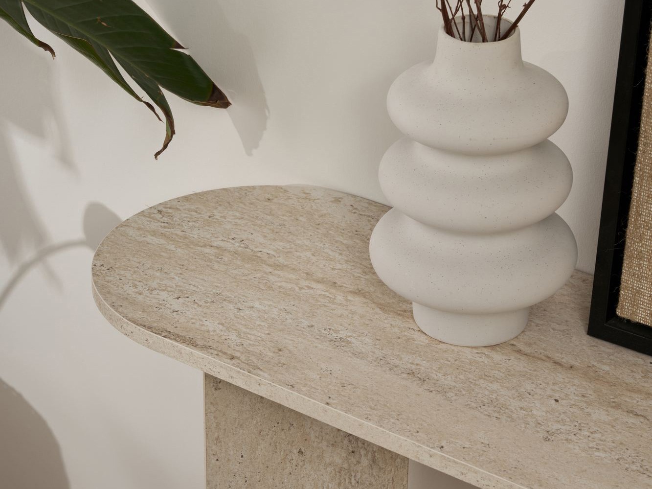 Consolă Novato 133 (Travertin ușor)