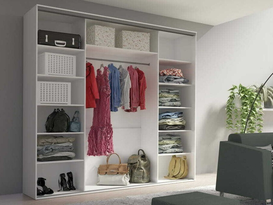 Dulap SR10695 cu un mic defect