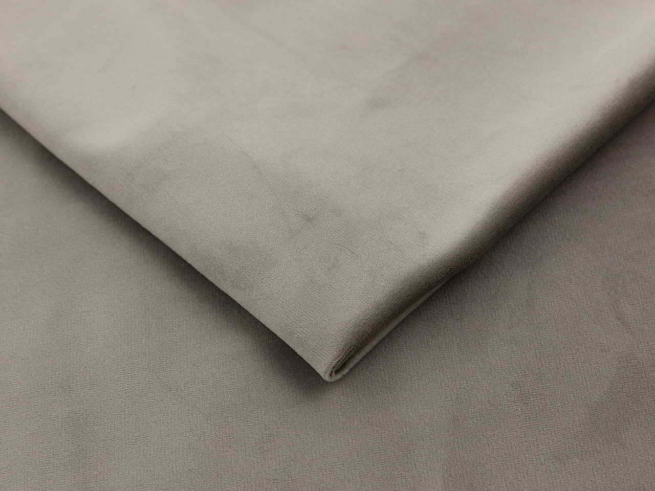 Pat boxspring Martinez 129 (Magic Velvet 2210)