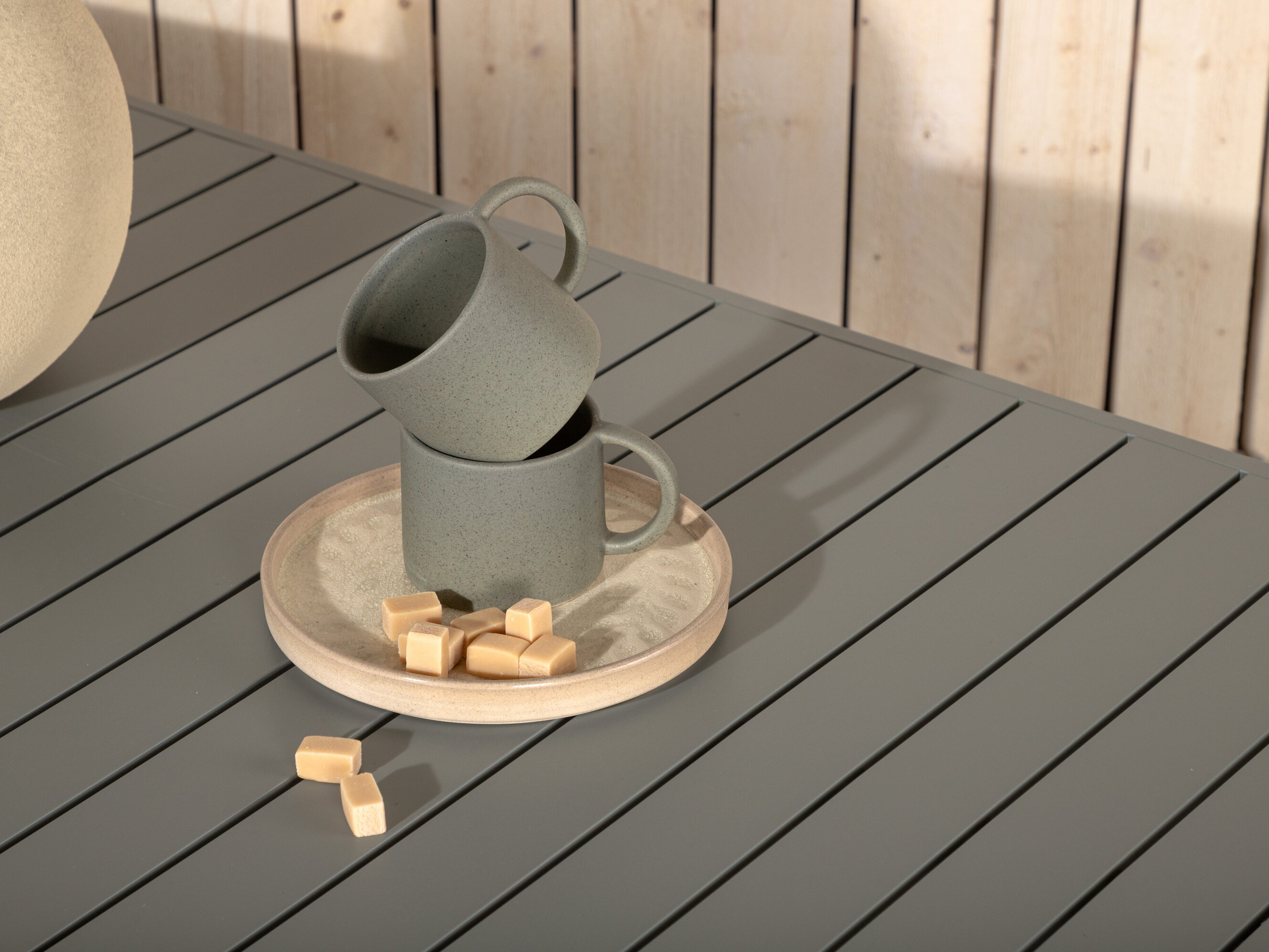 Măsuță de cafea de exterior Camorlo 106 (Chaki)