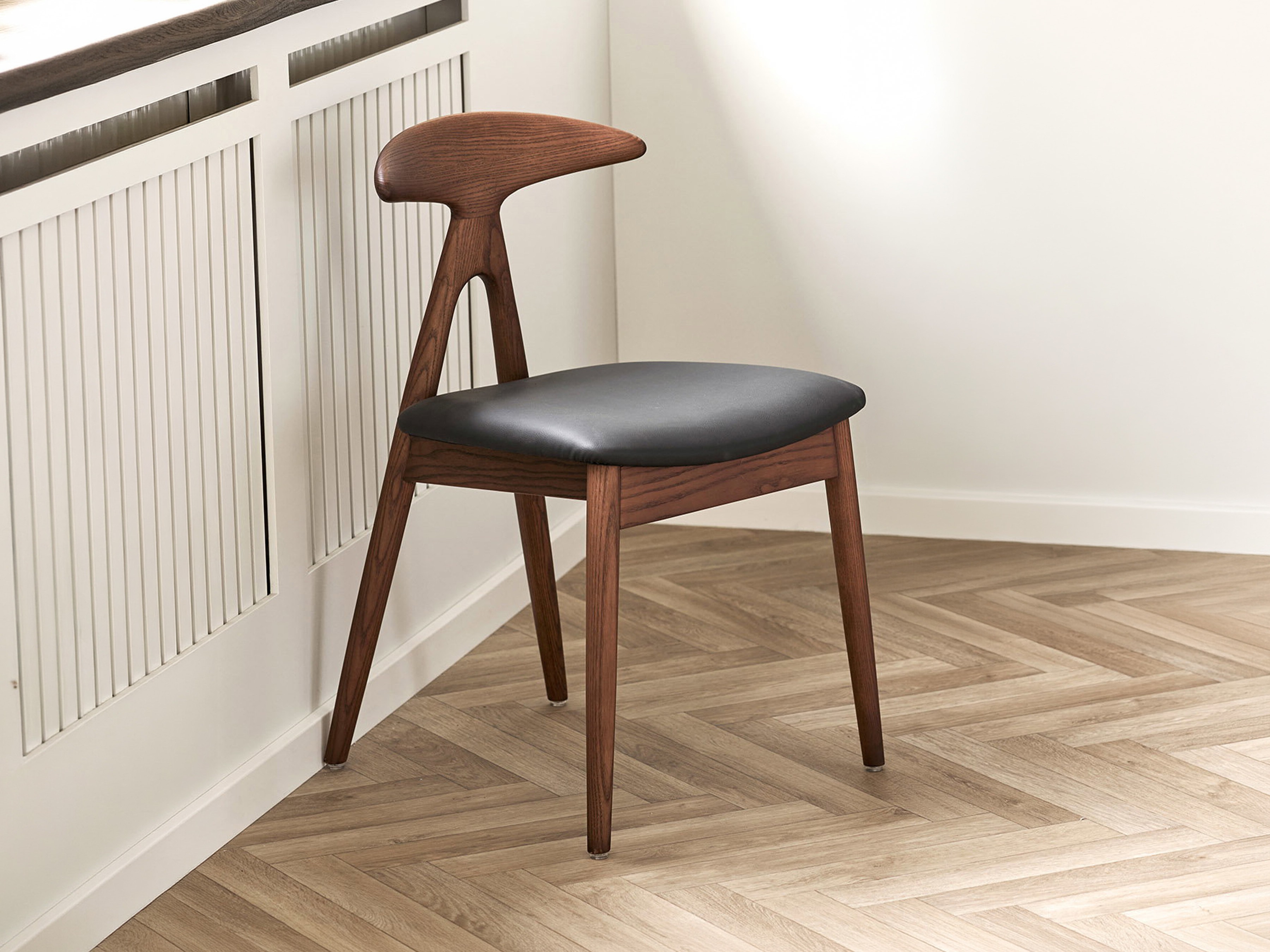 Scaun Brea 316 (Lemn închis la culoare)