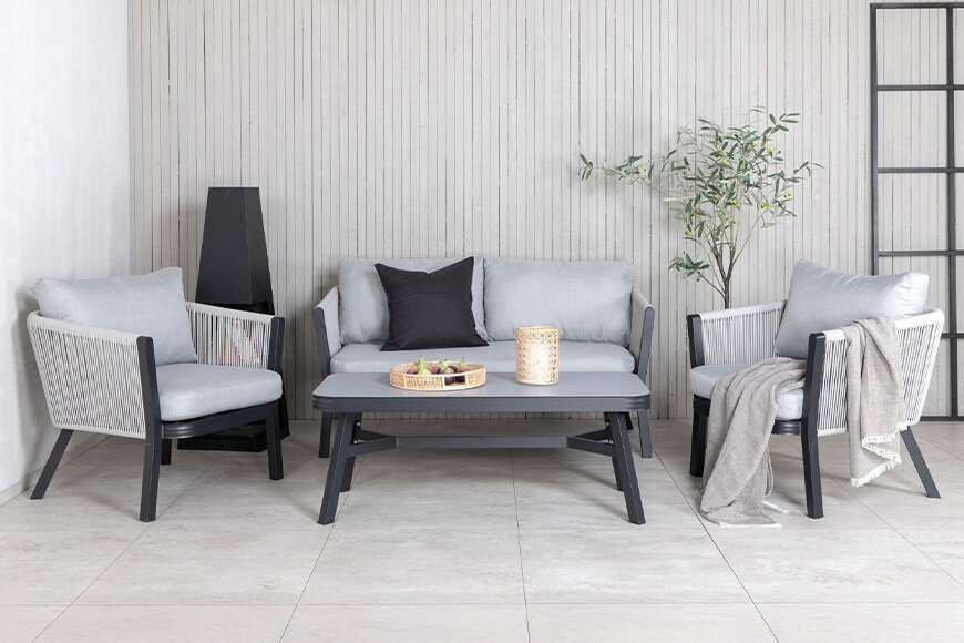 Mobilier pentru terasă rezistent la ploaie în 2026: ghidul complet pentru un confort fără griji